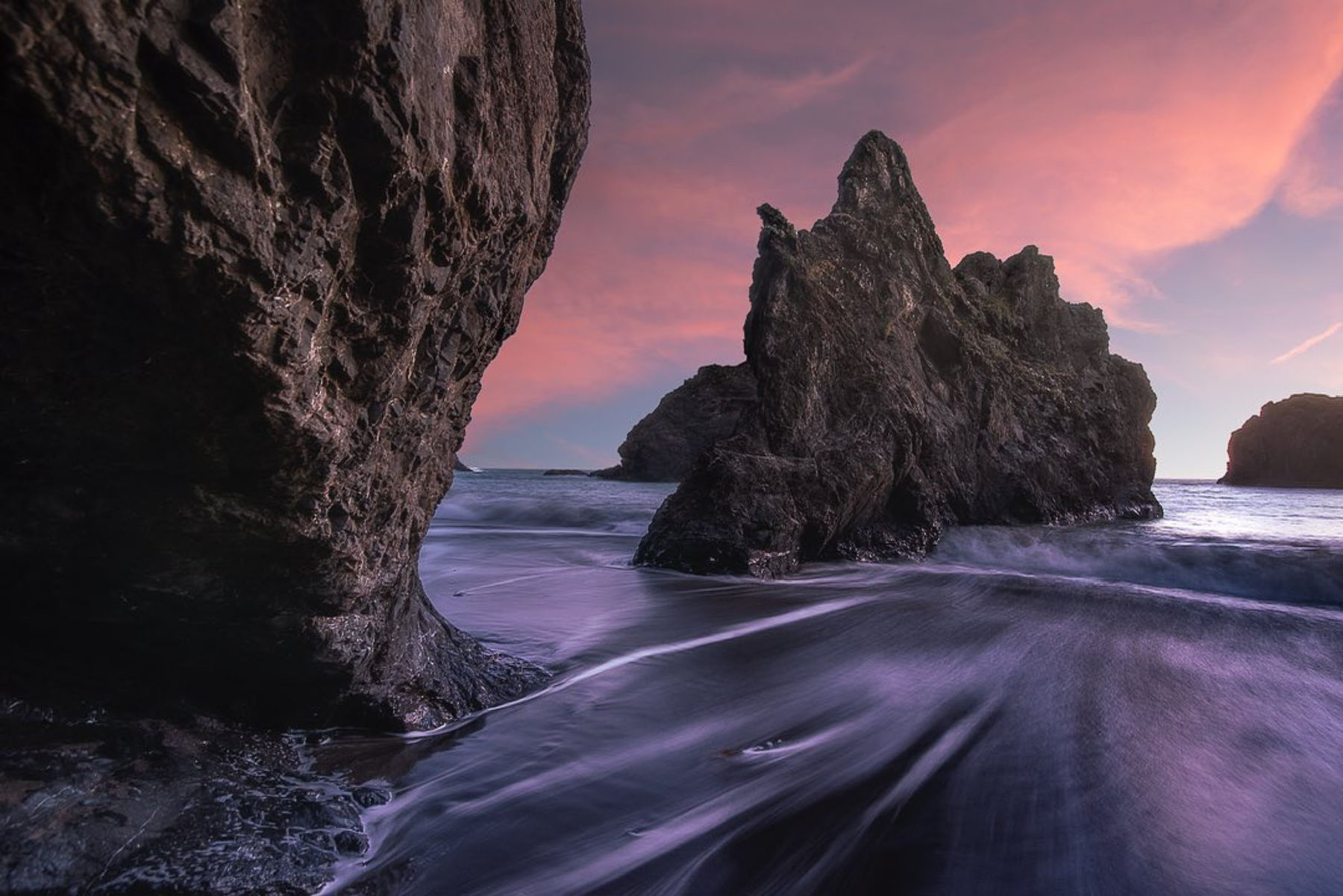 Long exposure at sunset on the Oregon Coast photographed by student Leslie M.
