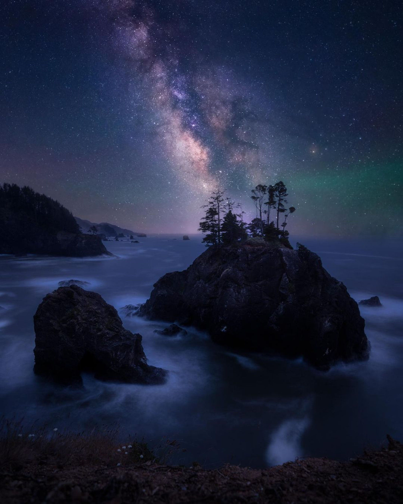 Milky Way over Island Views photographed by student Roger K.